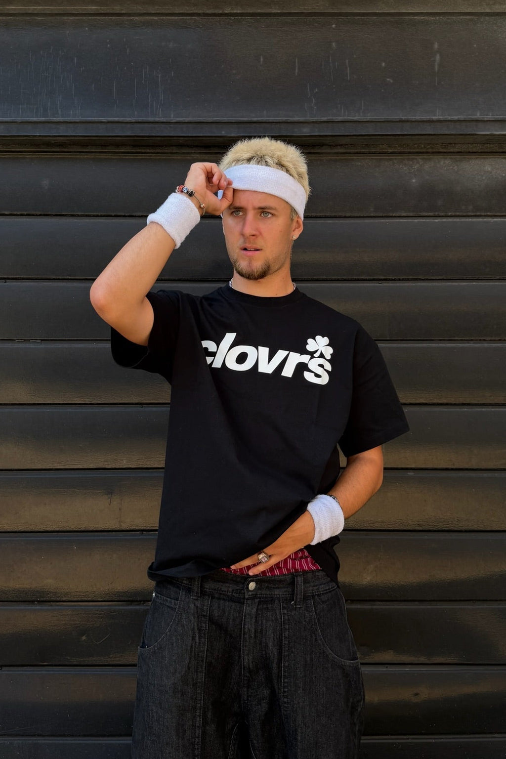 BLACK LOGO TEE
